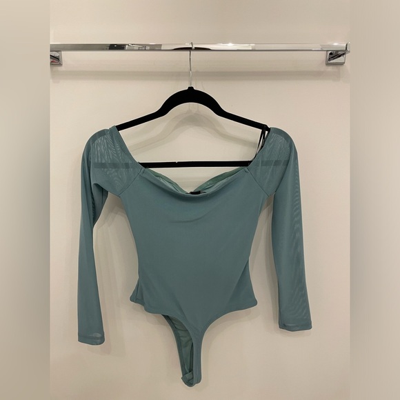 Teal long sleeve top🩵 - Picture 2 of 3